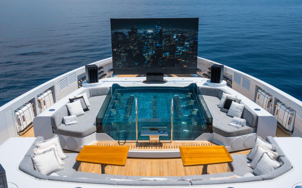 Rivestimento per piscine TOUCH Piscina di lusso, on board