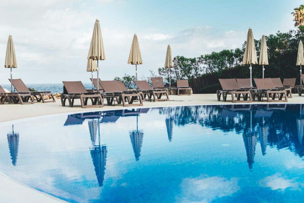 Piscina a sfioro in hotel