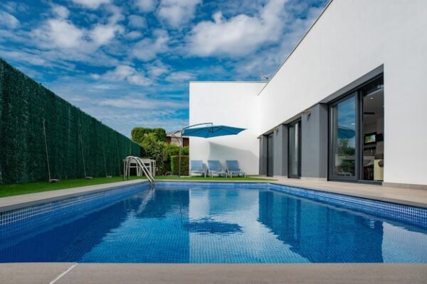 Piscina interrata o fuori terra quale scegliere